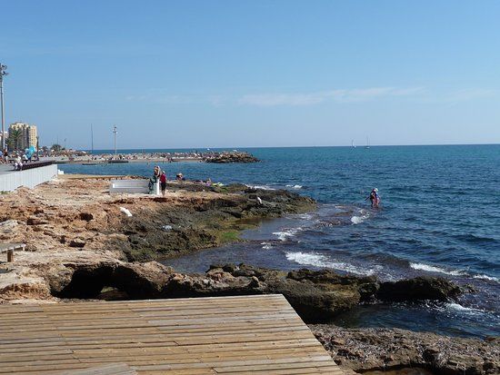 el Monumento a la Mujer del Pescador